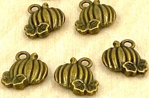 Tiny Pumpkin Charms, Quantity 20 Fall Harvest Charm, Antique Brass 11mm x 10mm, Bronze Melon Drops