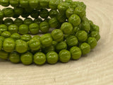 OPAQUE GREEN Marbled GOLD Melon Beads /8mm /Czech Glass Beads /Strand 25 Beads /Marbling Fluted Round Carved Pumpkins Melons