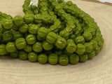 OPAQUE GREEN Marbled GOLD Melon Beads /8mm /Czech Glass Beads /Strand 25 Beads /Marbling Fluted Round Carved Pumpkins Melons